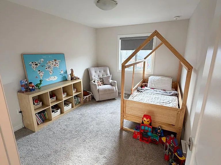 226 Renaissance Dr — Photo 11