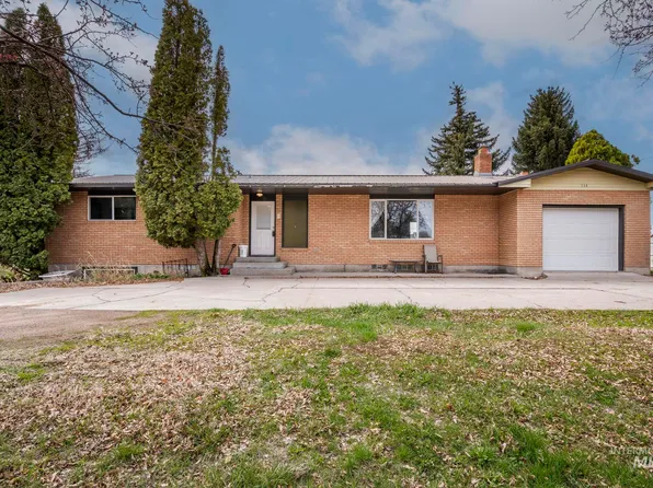 114 Park St, Hazelton, ID 83335