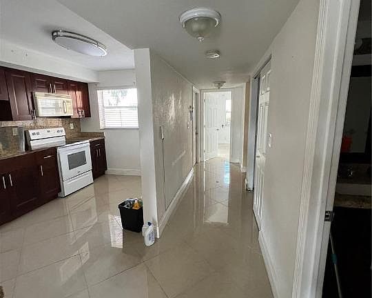 5th image of 7106 NW 169th St #7108
