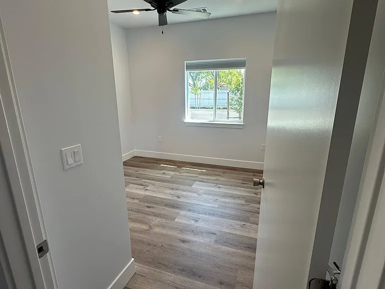 19762 Dayton Ave #1 — Photo 12