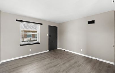 3rd image of 3112 Arsenal St APT 2