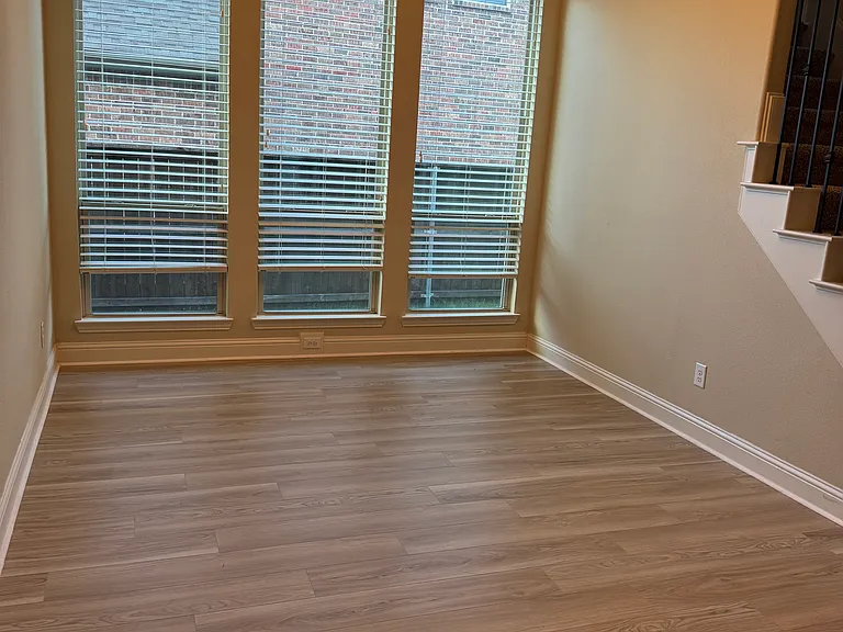 1824 Balboa Park Dr — Photo 32