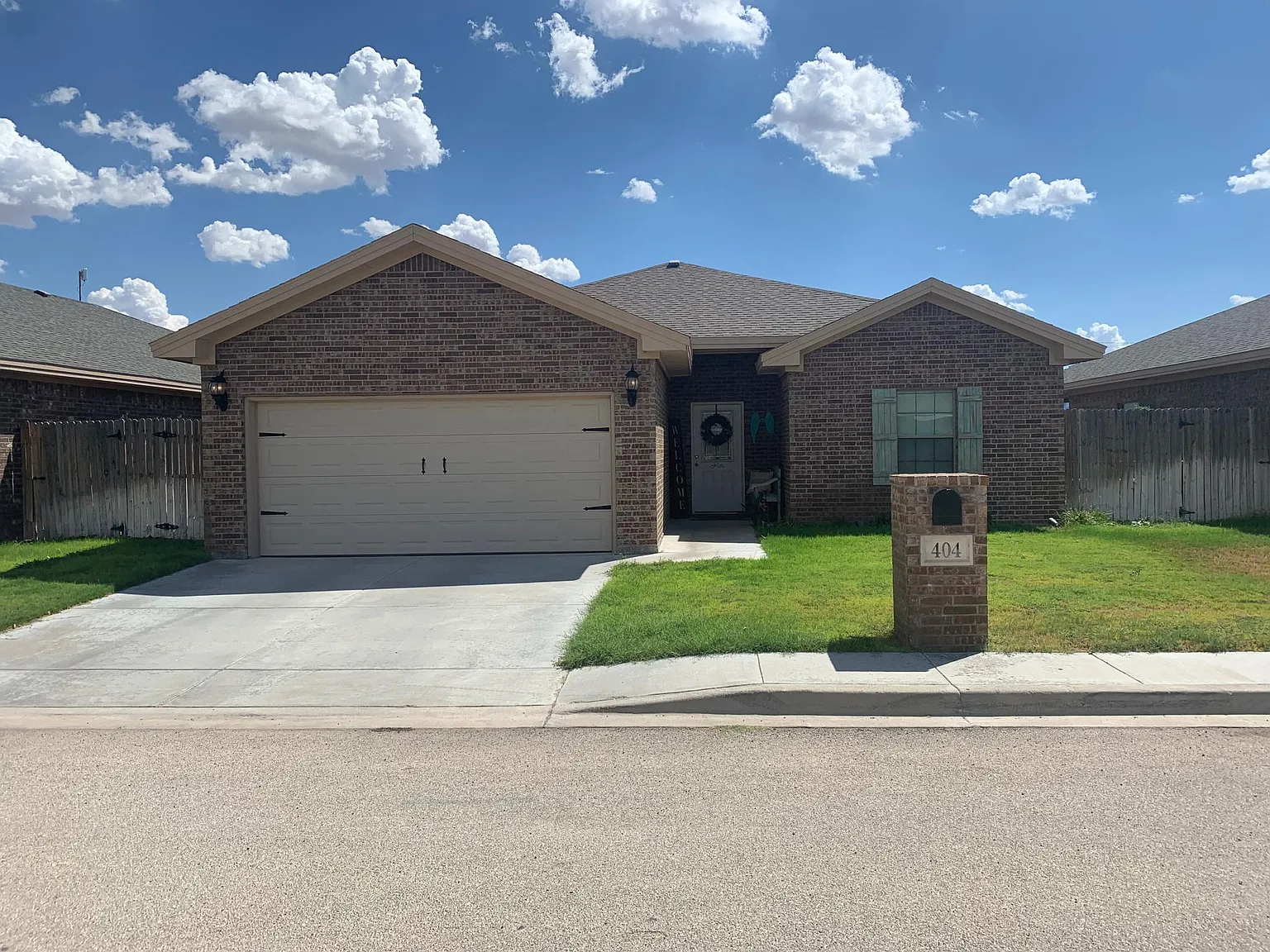 3 bed, 1486 sqft, $2,500 — Photo 1