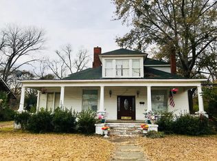 149 S Division St, West Point, MS 39773