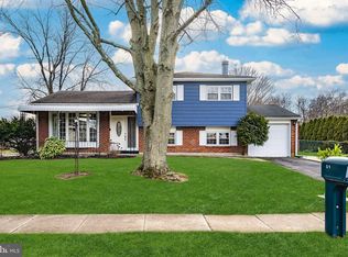31 Rockroyal Rd, Hamilton, NJ 08620