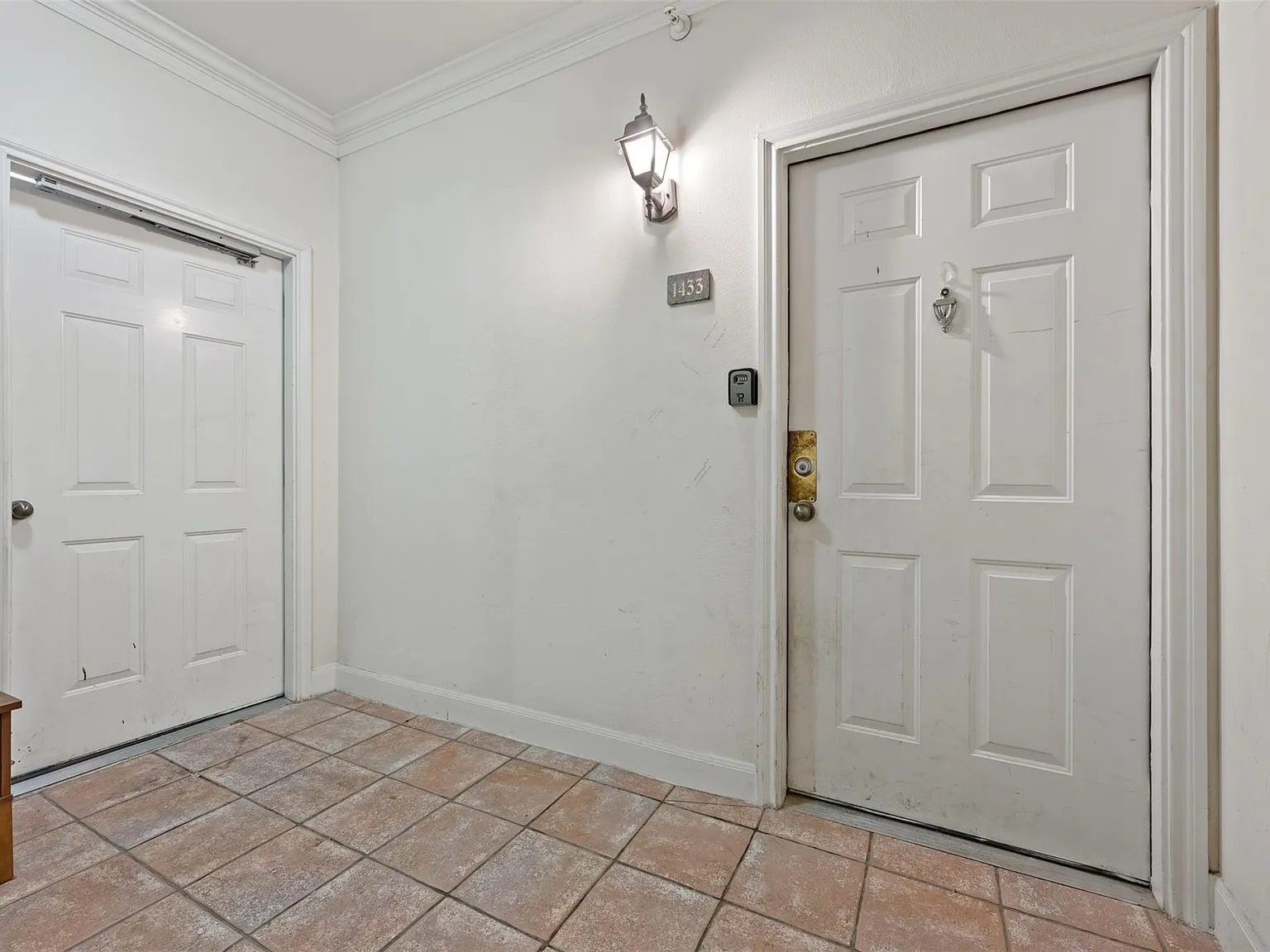 3 bed, 2.0 bath, 1342 sqft, $1,975 — Photo 3