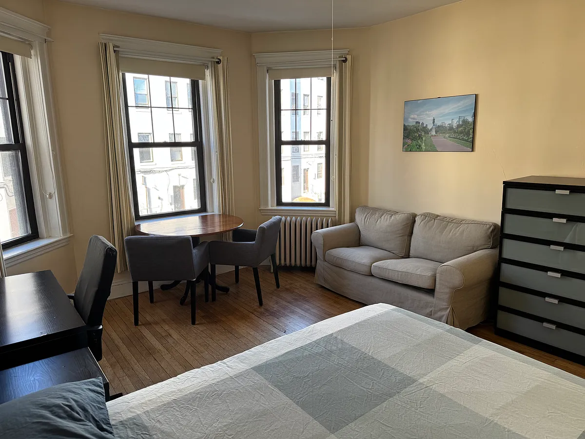 Building Photo - 315 Allston St #8
