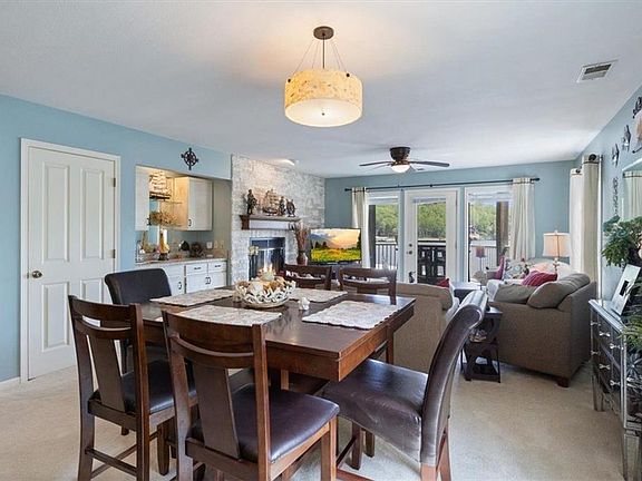 3rd image of 244 Bluff Blvd Unit 2B