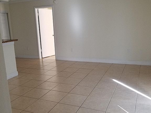 4th image of 3822 Bay Club Cir Unit 104