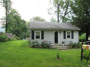 144 Shadowland Cove Rd, Cheshire, MA 01225