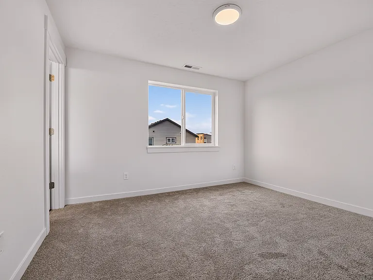 21444 Livingston Dr — Photo 22