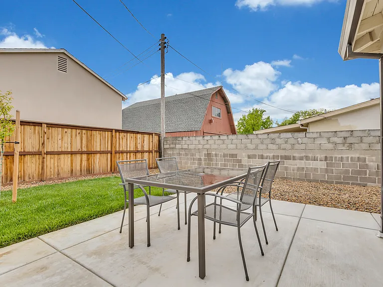 8148 Addie Ave — Photo 21