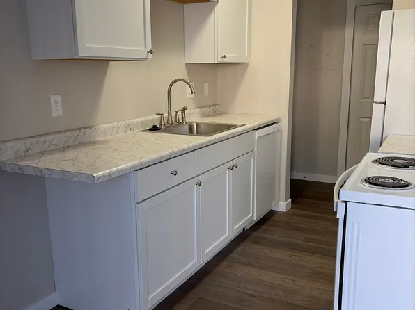 1025 Smetana Rd APT 3, Hopkins, MN 55343