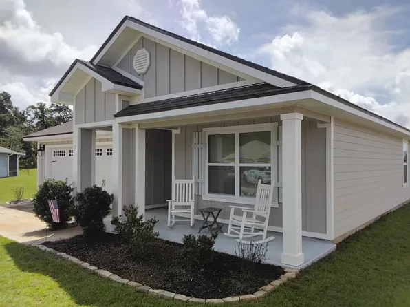 7 Sugar Maple Ln, Crawfordville, FL 32327