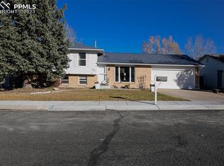 2610 Roundtop Dr, Colorado Springs, CO 80918