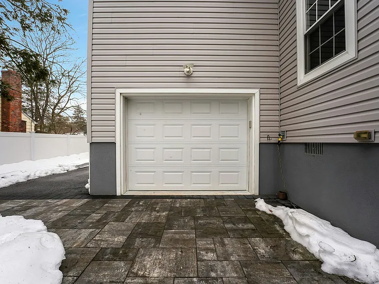 41 Fairview Ave — Photo 20