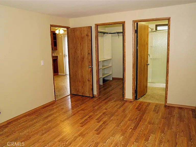5725 Clearwater Dr — Photo 4