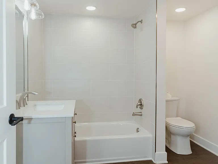 216 S Georgia Ave — Photo 24