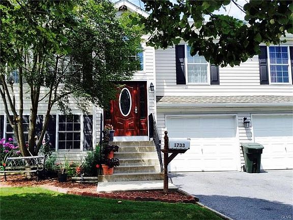 2nd image of 1733 Easthill Dr