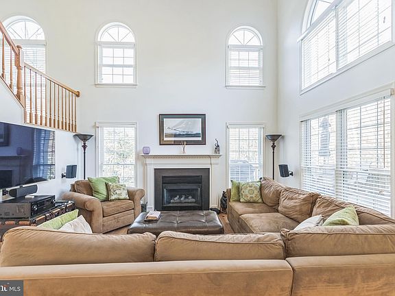 4th image of 13501 Portage Pl