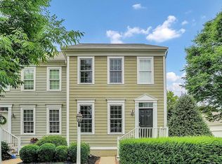 43 Summer Ln, Mechanicsburg, PA 17050