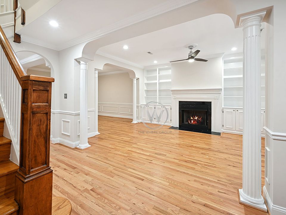 Living Room w/ Built-Ins