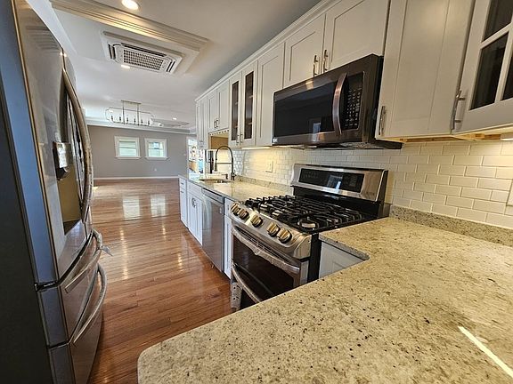 5th image of 11 Radford Pl