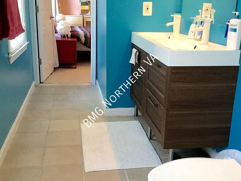 8957 Rolling Rd — Photo 17