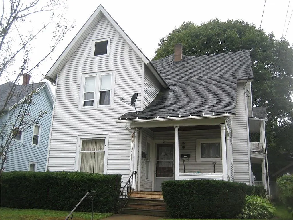 85 Bowen St photo 1