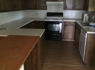 816 N 2nd St, Crowell, TX 79227