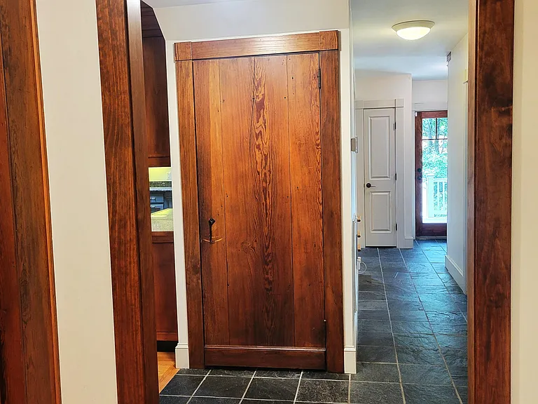 120 Country Club Cir — Photo 11