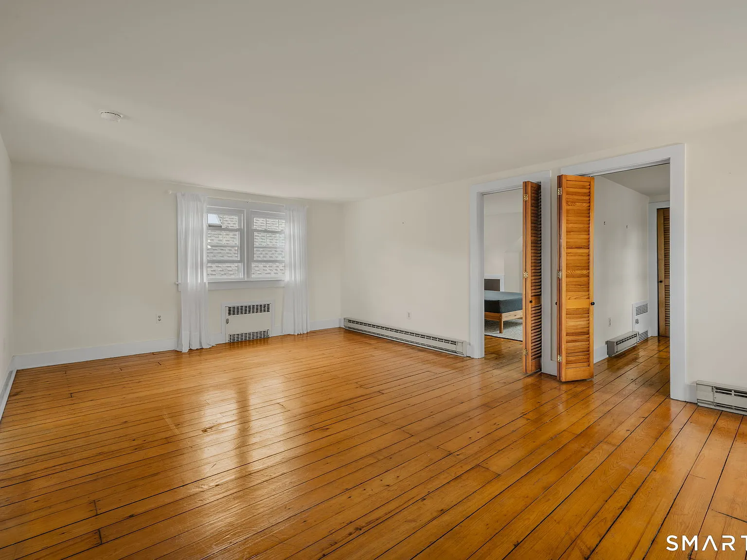 1 bed, 1.0 bath, 880 sqft, $1,800 — Photo 2