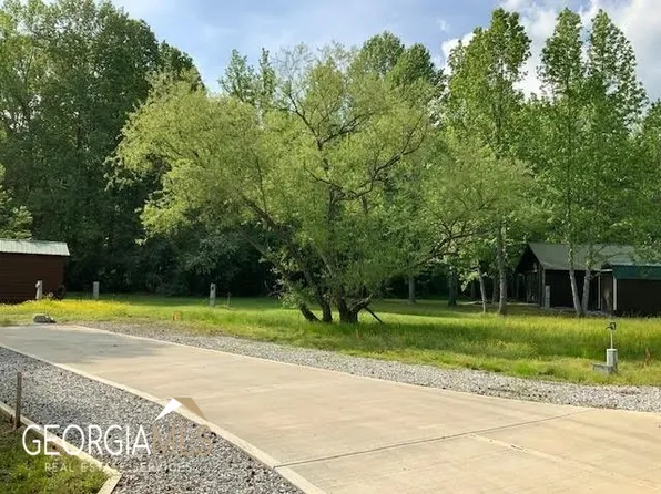 45 Elk Meadow Dr, Cleveland, GA 30528