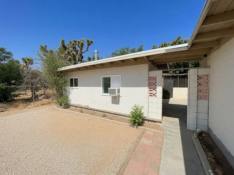 7519 Mariposa Trl — Photo 2
