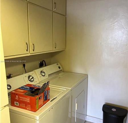 4th image of 860 E 32nd St #860