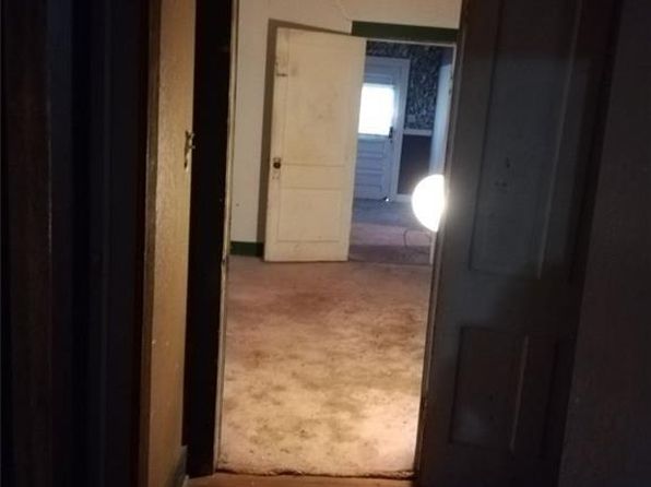 459 W Main St
