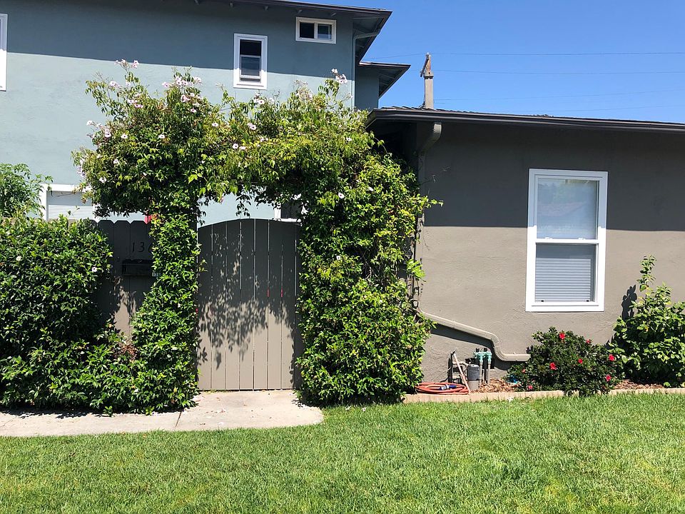 Imagine your own private entry and an additional 400sq ft of outside living space.