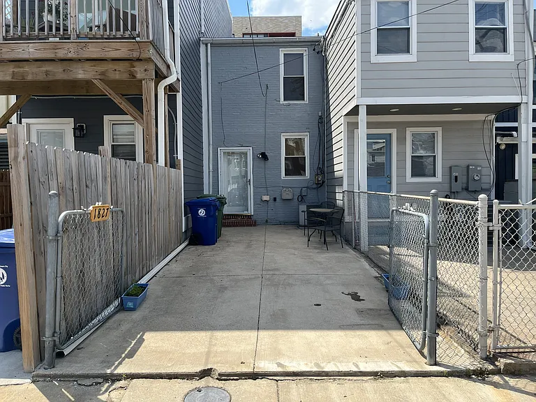 1827 S Hanover St — Photo 22