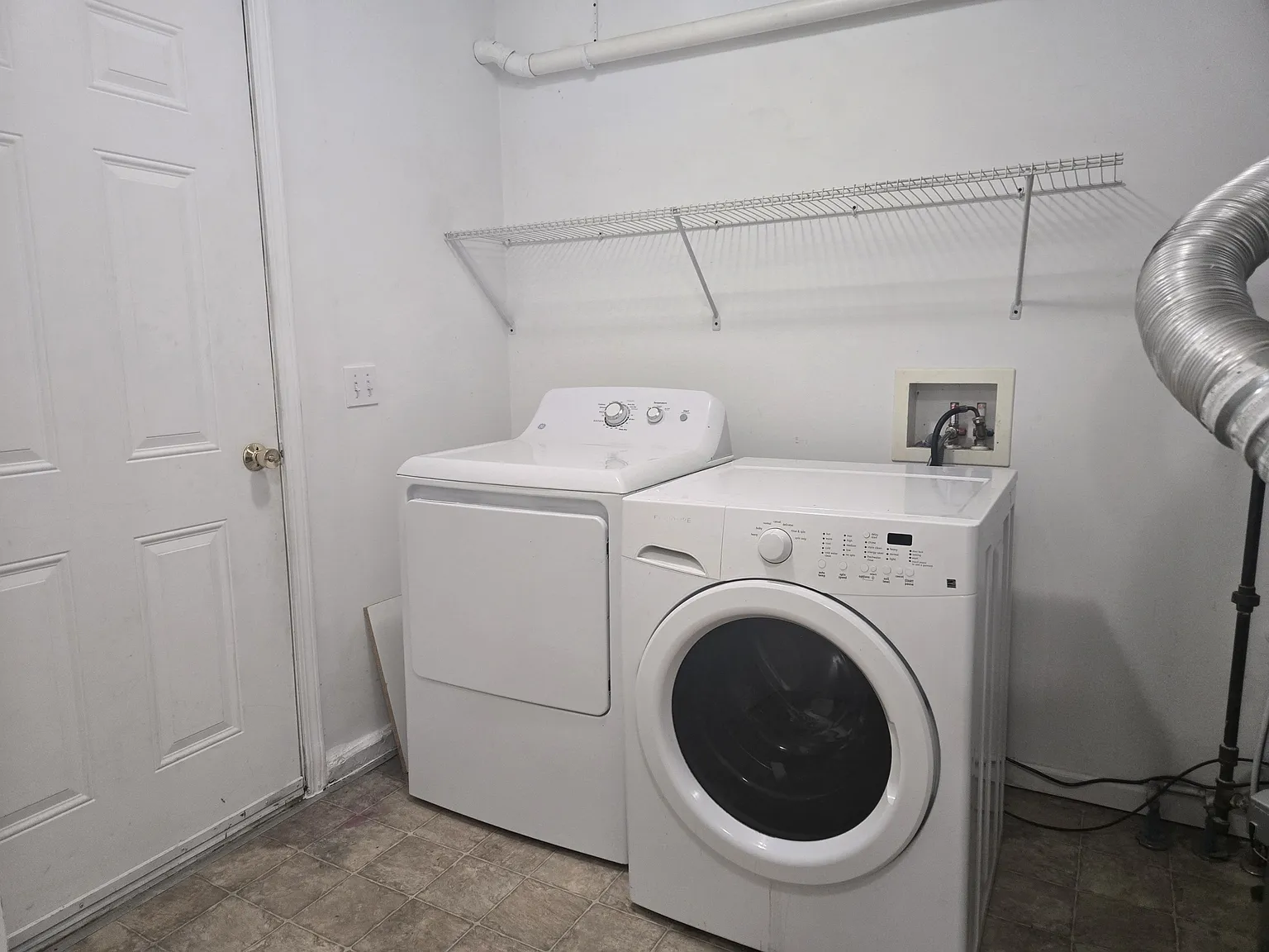 9343 W Watergate Rd — Photo 4