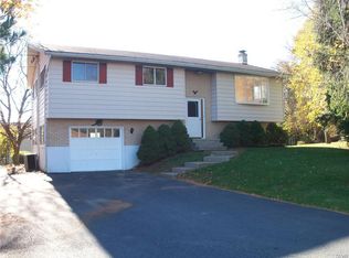 5417 Deibert Ln, Schnecksville, PA 18078