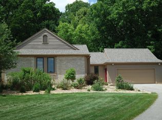 4421 Valley Ct SW, Rochester, MN 55902