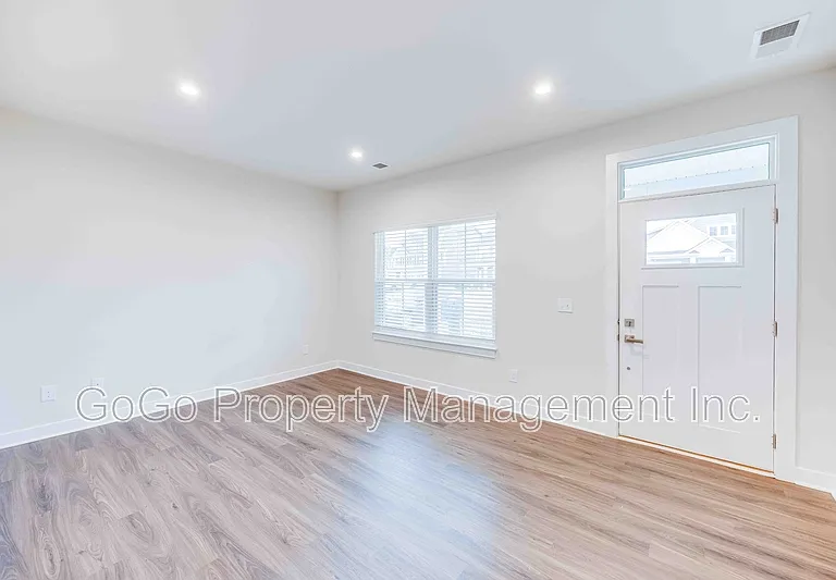 317 Wyandot Way — Photo 2