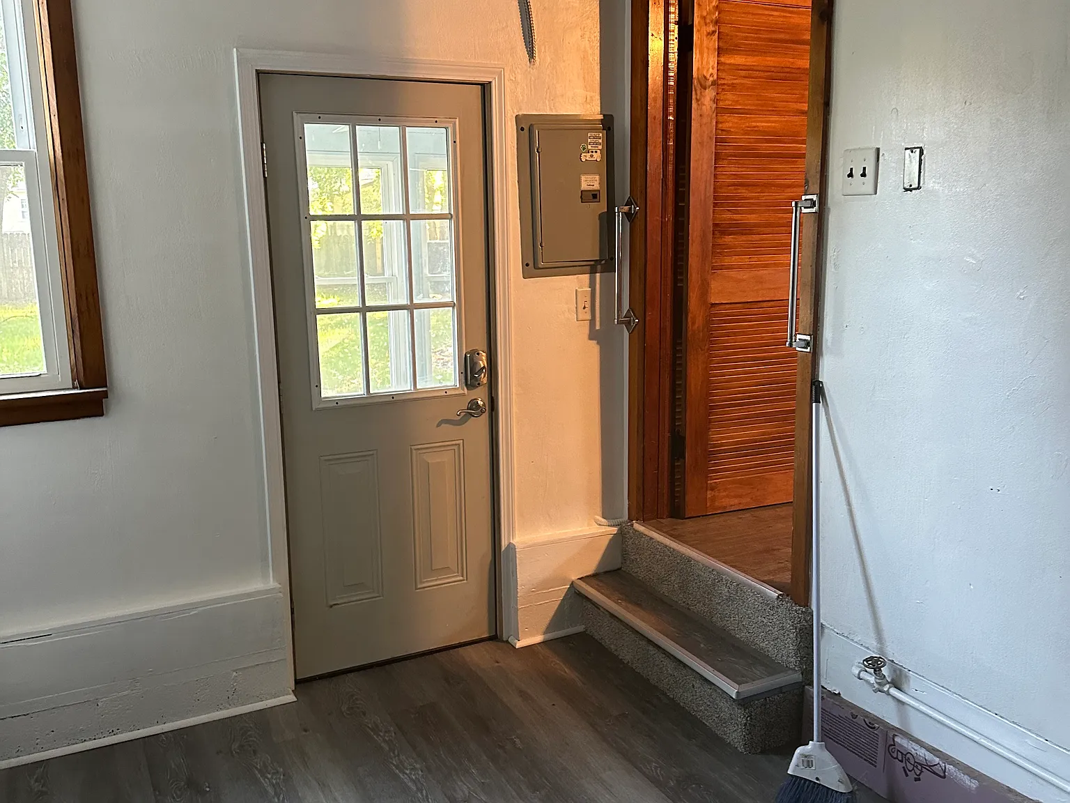 2 bed, 999 sqft, $1,300 — Photo 4