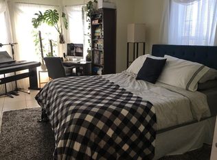 1420 Christian St #2R, Philadelphia, PA 19146