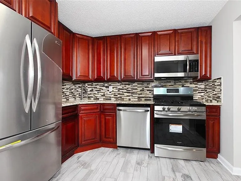155 Darwin Ln — Photo 1