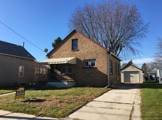 1222 S 20th St, Manitowoc, WI 54220