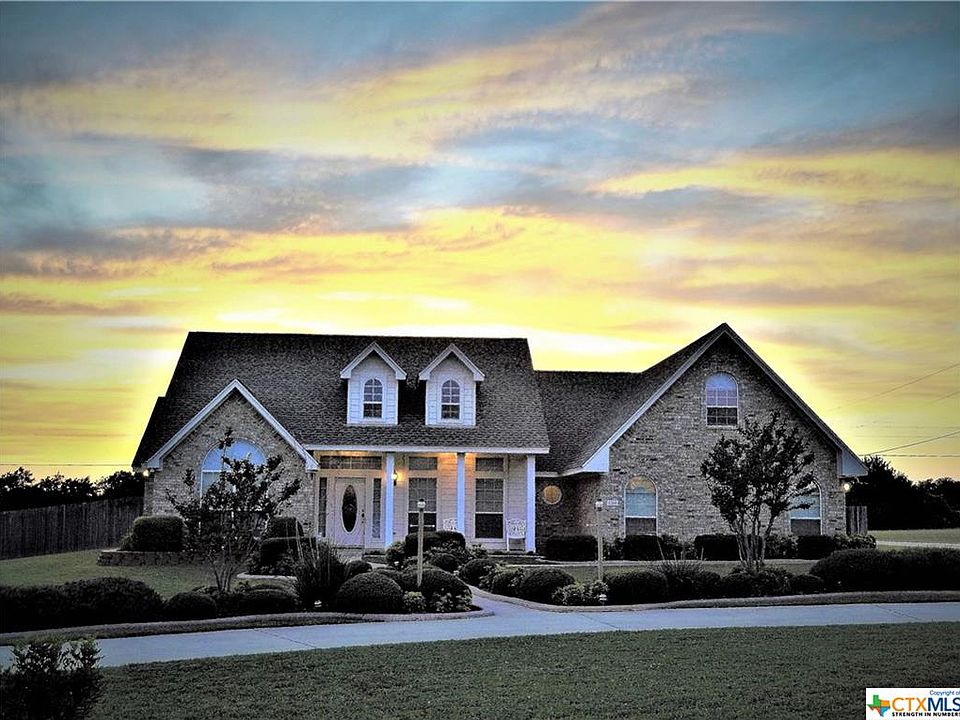 1st image of 1206 Cedar Oaks Cir