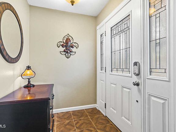 2nd image of 7024 Oakhurst Dr