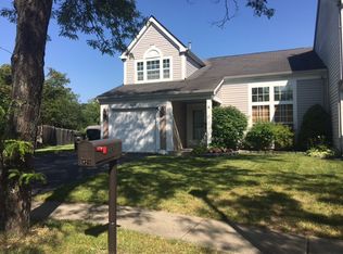 825 Buckingham Ct, Mundelein, IL