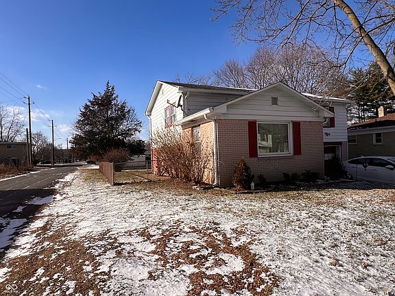 3rd image of 1402 N Priscilla Ave